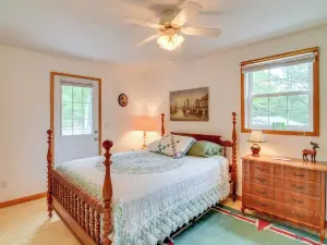 Tennessee Cabin Getaway Near Dale Hollow Lake!