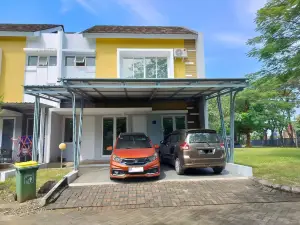Rumah Sudut Ekslusif Royal Spring