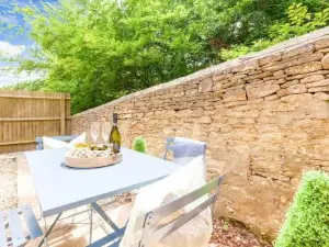 Oxfordshire Living - the Henrietta Cottage - Woodstock