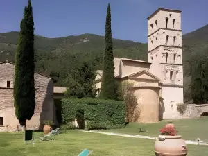 Abbazia San Pietro In Valle