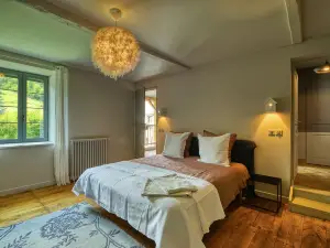Bed in Bellongue