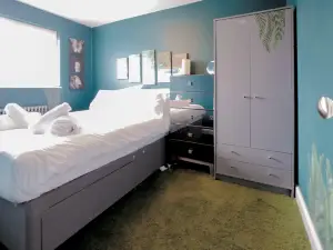 Hughes Contemporary Home in Barnstaple by StayStay Com