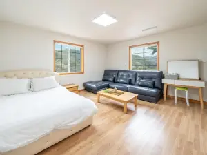 Cheongdo Ellago Pool Villa Pension