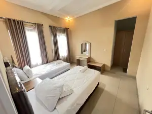 Singgasana Cipelah Cottages Garut