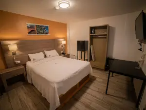 California Comfort & Suites