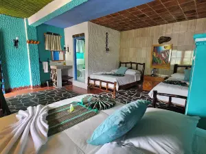Eco Hotel Uxlabil Atitlan