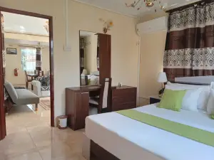 Riverside Holiday Home