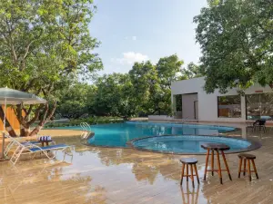 Gir Aatithya Clarks Inn