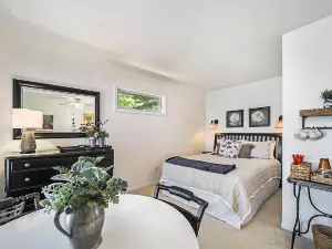 Sunset Suite
