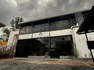 拉卡巴尼亞酒店