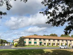 Quality Inn Near Toms River Corporate Park