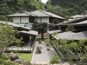 Yoko Onsen Quang Hanh