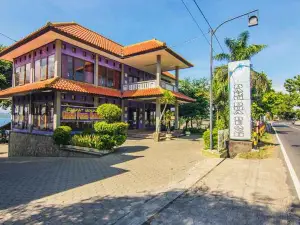 Baru Dua Beach Hotel and Restaurant