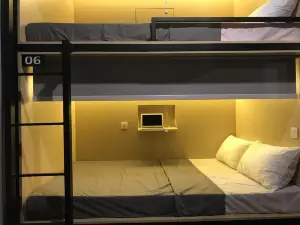 InnBox Capsule Hotel