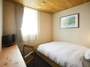 ＨＯＴＥＬ　ＳＬＯＷ　ＶＩＬＬＡＧＥ