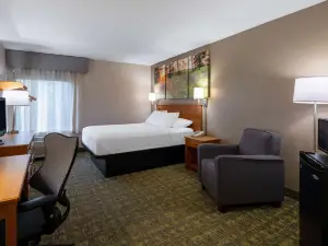 Days Inn & Suites by Wyndham Madison