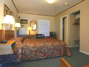 Maple Leaf Motel