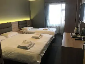 Ovit Hotel