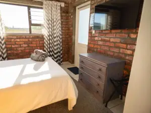 25 on Main Struisbaai