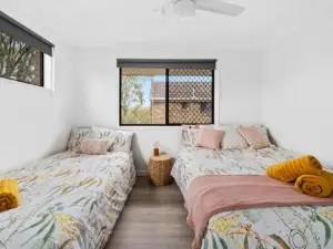 2 Bedroom Apartment Between Brisbane & Gold Coast