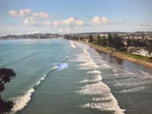 5 Minute Stroll To The Beach