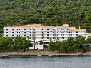 Hotel Issa