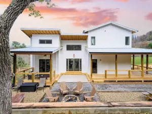 Idyllic Mountain by AvantStay Outdoor Living