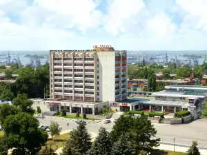 АМАКС Отель Азов