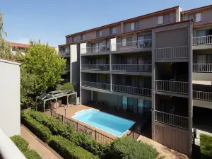 Pinnacle Apartments