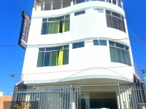 Hostal Macacona