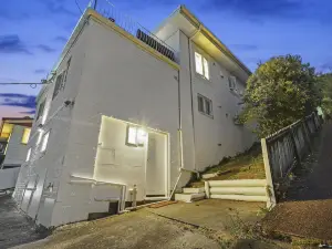 Newly Renovated Studio w Parking-Netflix