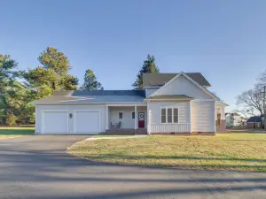 Charming Appomattox Home Half-Mi to Main Street!