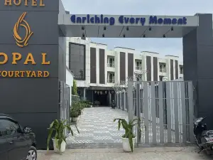 โฮเทล โอปอล คอร์ทยาร์ด