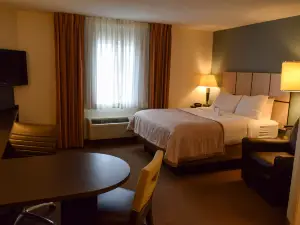 Sonesta Simply Suites Wichita Airport