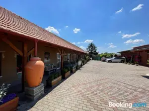 Vadvirág Vendéglő és Fogadó