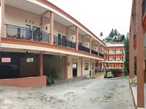 Hollymoon Sekar Ayu Hotel