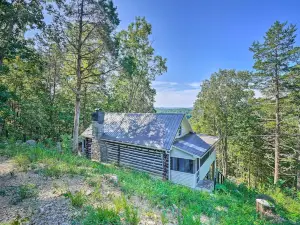 Pet-Friendly Speedwell Cabin, 1 Mi to Water!