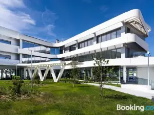 Student Experience Madrid Pozuelo - Luxury Hostel