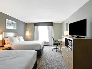 Holiday Inn Express & Suites Oshawa Downtown - Toronto Area