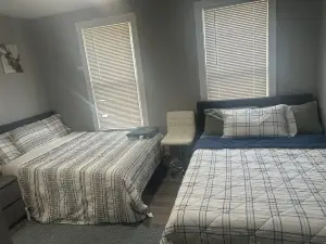 Divine Villa and Resort -26 Grace Street Irvington NJ -Ewr Airport -Prudential - Njit -Penn Station