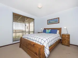 Beach Break - Family Accommodation with Ocean Views