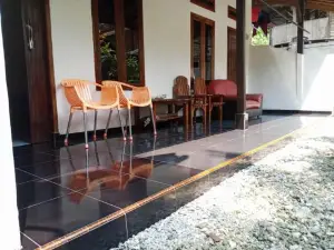 Penginapan Sauqi