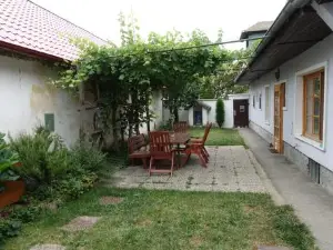 Alla