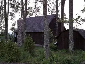Get Away From It All - Romantic or Family - Timberframe Cottage