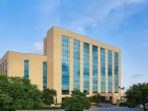 DoubleTree by Hilton San Antonio Airport