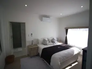 Little Bush Guesthouse
