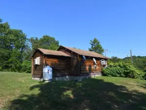 Whispering Hills - Couples Getaway