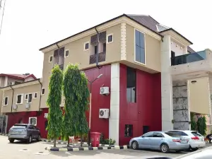 Choice Gate Hotel and Suites
