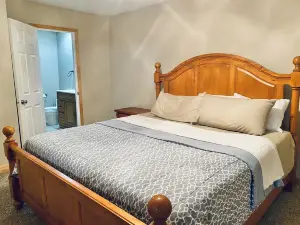 Large family home near lakes, parks, and wineries