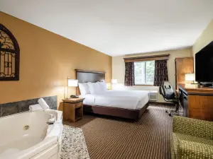 Country Inn Two Harbors